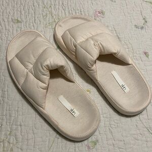 Skin Cozy Cream Slippers